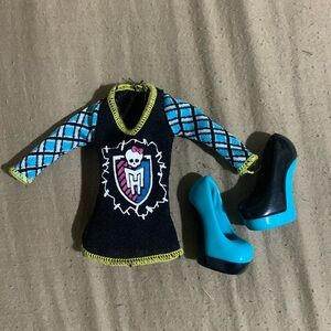 Ghoul Spirit Frankie replacement shirt + shoes